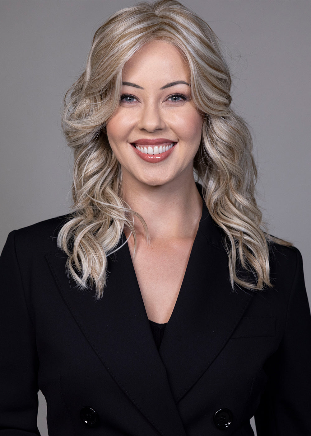 Elle LUX SE by Belle Tress | HF Synthetic Lace Front Wig | Hand Tied Mono Top