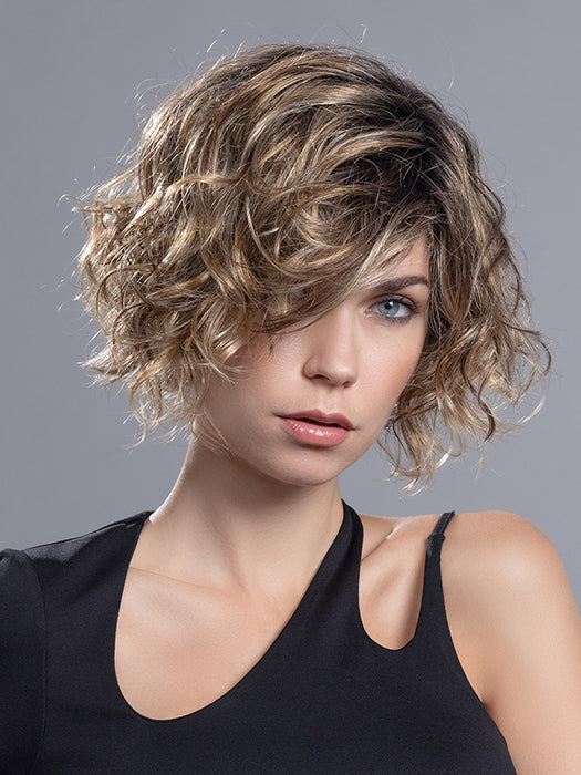 Turn | Changes Collection | Synthetic Wig