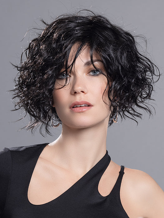Turn | Changes Collection | Synthetic Wig
