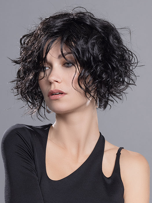 Turn | Changes Collection | Synthetic Wig